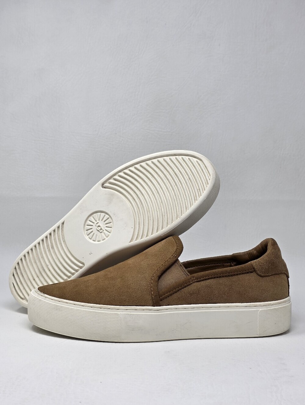 UGG Slip-On Sneakers Womens Size US 7 EU 38 Tobacco Brown Suede Leather Shoes